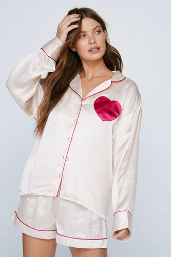 Pyjama Recyclé Satiné Avec Chemisier Imprimé Cœur Et Short - - 36 - Nasty Gal - Modalova