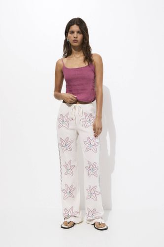 Pantalon Rustique Avec Broderie Fleurs - Pull&Bear - Modalova