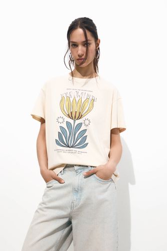 T-Shirt À Imprimé Floral - Pull&Bear - Modalova