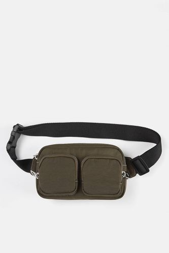 Sac Banane En Nylon Avec Poches - Pull&Bear - Modalova