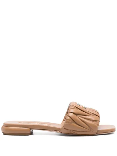 Matelassé Leather Flat Sandals - Miu Miu - Modalova