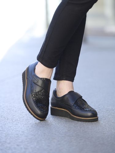 Derbies à scratch tout cuir - Pédiconfort - Modalova