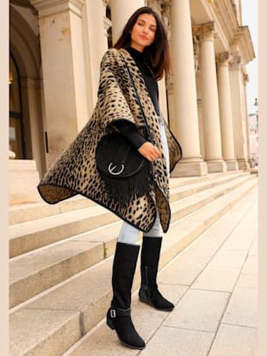 Poncho en tricot poncho moelleux avec imprimé léopard tendance en matière douce - - - LASCANA - Modalova