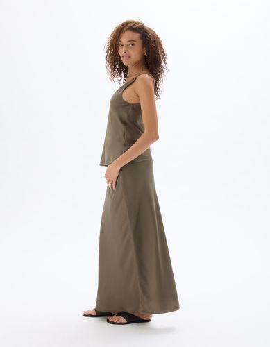 Jupe mi longue en satin - kaki - celio - Modalova