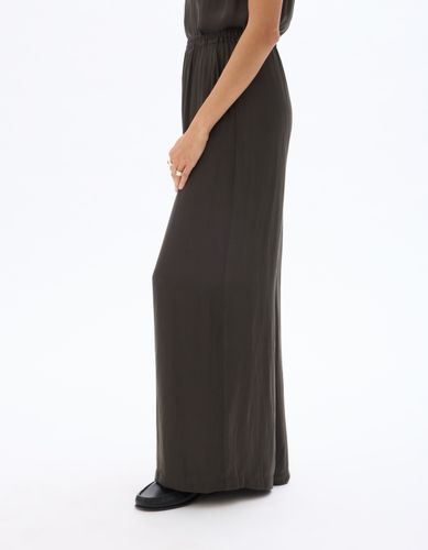 Pantalon fluide en satin - gris - celio - Modalova