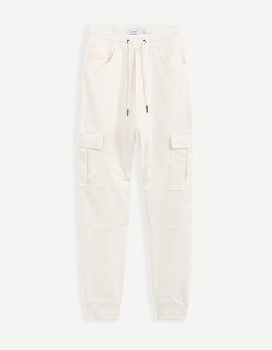 Pantalon cargo slim en coton stretch - écru - celio - Modalova