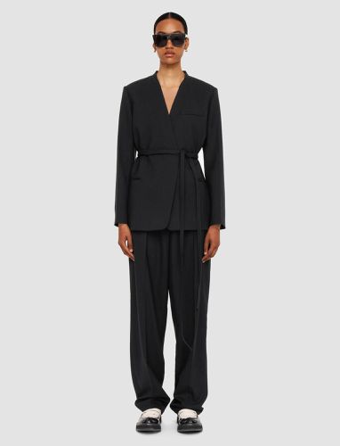 Victor Tailoring Crepe Jacket - Joseph - Modalova