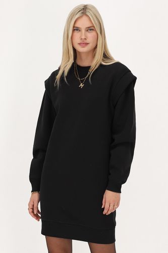 Robe pull avec rembourrage auxépaules | - My jewellery - Modalova