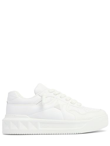 Sneakers En Cuir Xl One Stud - VALENTINO GARAVANI - Modalova