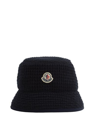 Bob En Laine Vierge Mélangée À Logo - MONCLER - Modalova