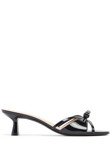 Mules En Cuir Verni Felicity 50 Mm - STUART WEITZMAN - Modalova