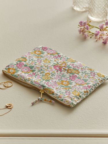 Pochette brodée en tissu Liberty - Vente Solidaire - Cyrillus - Modalova