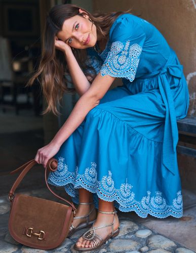Robe longue Isabel à broderie anglaise-Bleu céruléen - Boden - Modalova