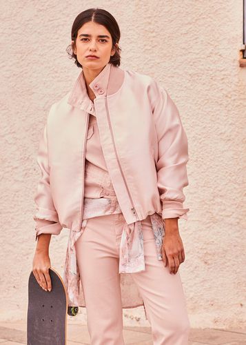 Blouson bomber rose satiné oversize - La Fée Maraboutée - Modalova