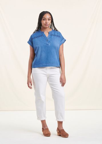 Top fluide bleu denim en lyocell - La Fée Maraboutée - Modalova