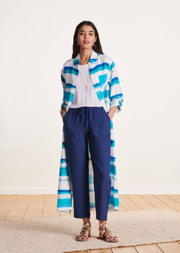 Pantalon cigarette bleu marine en lin - La Fée Maraboutée - Modalova
