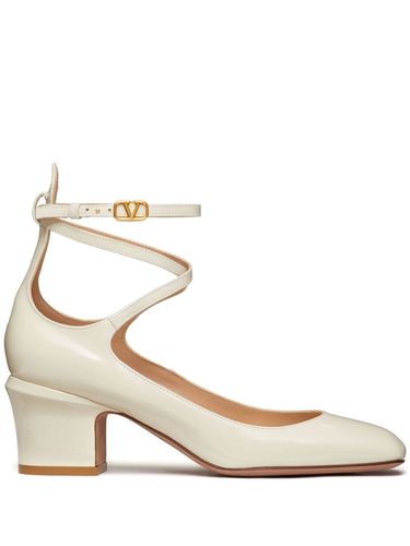 Tan-go Leather Pumps - Valentino Garavani - Modalova