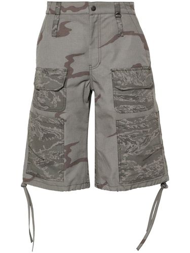 Camouflage Print Cargo Shorts - Marine Serre - Modalova