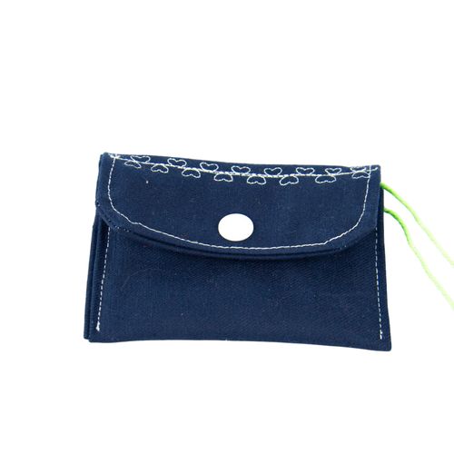 Pochette  carte cousue main en matriaux recycls (photo non-contractuelle,  venir choisir en magasin) - Label Emmaus - Modalova