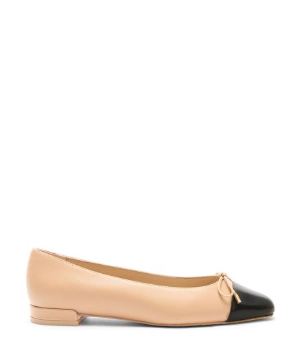 SLEEK BOW FLAT, CHAUSSURES PLATES ET MOCASSINS, /, DRESS NAPPA/LACQUERED NAPPA - Stuart Weitzman - Modalova