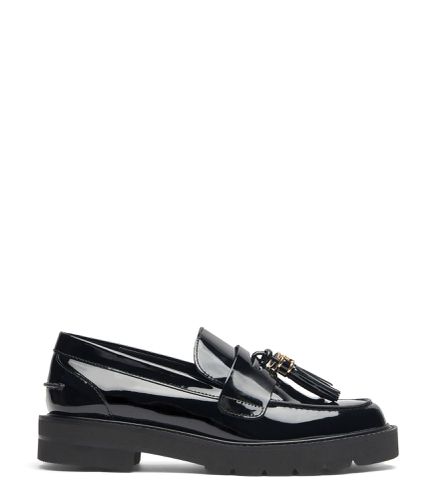 PARKER LIFT TASSEL LOAFER, CHAUSSURES PLATES ET MOCASSINS, , CUIR VERNIS - Stuart Weitzman - Modalova