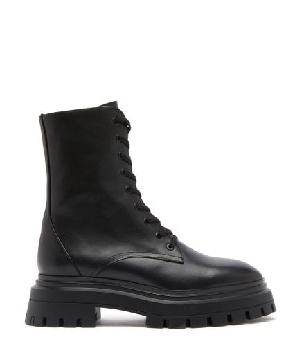 BEDFORD SLEEK LACE-UP BOOTIE, Last chance, , CUIR DE VEAU LISSE - Stuart Weitzman - Modalova