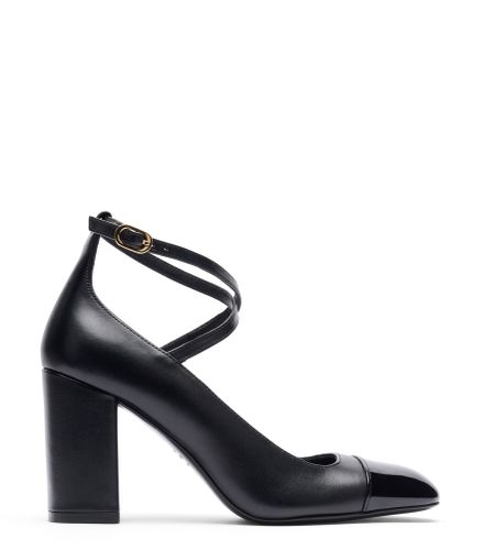 EDEN 85 STRAP PUMP, ESCARPINS, , CUIR DE VEAU LISSE/VERNIS - Stuart Weitzman - Modalova
