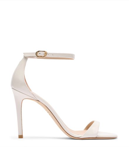 NUDIST II 100 SANDAL, SANDALES, CRÈME, CUIR VERNIS - Stuart Weitzman - Modalova