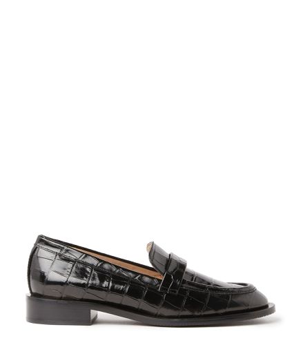 PALMER SLEEK LOAFER, CHAUSSURES PLATES ET MOCASSINS, , IMPRIMÉ CROCO - Stuart Weitzman - Modalova