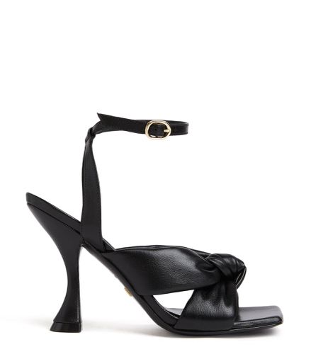 PLAYA ANKLE STRAP 100 SANDAL, SANDALES , , CUIR NAPPA VERNI - Stuart Weitzman - Modalova