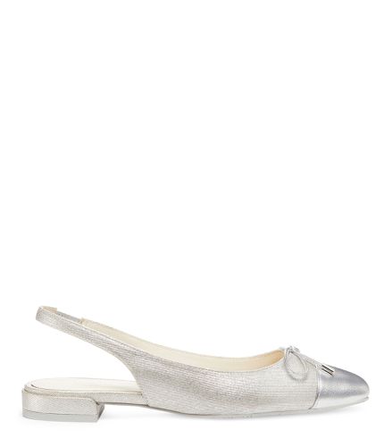 SLEEK BOW SLINGBACK FLAT, CHAUSSURES PLATES ET MOCASSINS, , LINGE MÉTALLIQUE - Stuart Weitzman - Modalova