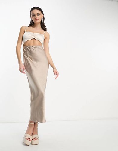 Robe caraco longue à découpes et partie contrastante en satin - Huître et taupe - 4Th & Reckless - Modalova