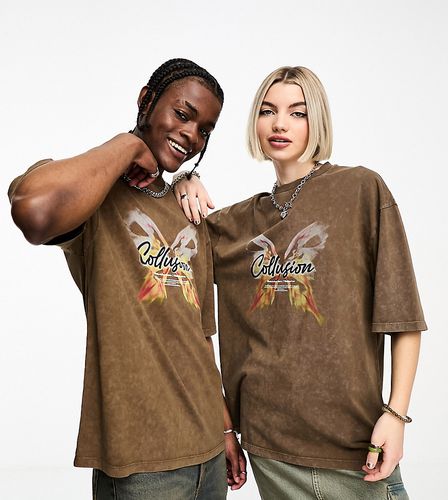 Unisex - T-shirt style années 2000 à imprimé papillon - Marron délavé - Collusion - Modalova