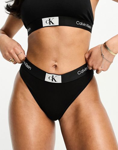 CK 96 - String - Calvin Klein - Modalova