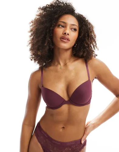 CK Attraction - Soutien-gorge pigeonnant push-up - Mauve lie-de-vin - Calvin Klein - Modalova