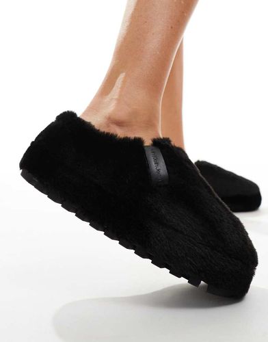 Chaussons style mules en fausse fourrure - Calvin Klein Jeans - Modalova