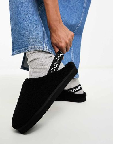 Chaussons style sabots en imitation peau de mouton - Calvin Klein Jeans - Modalova