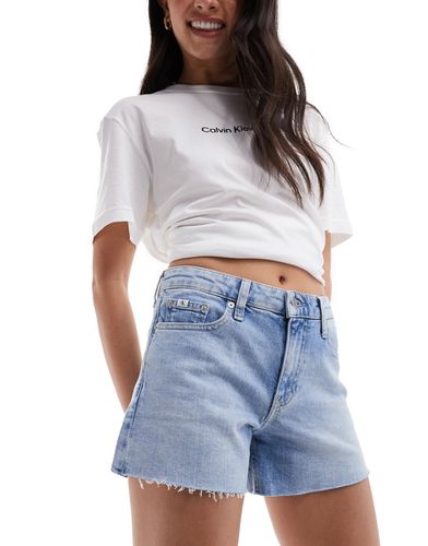 Short en jean à taille mi-haute - Délavage clair - Calvin Klein Jeans - Modalova