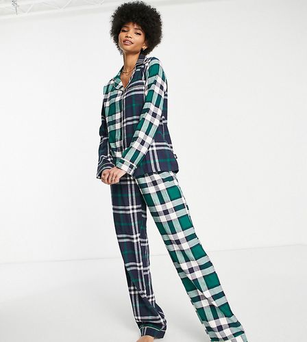 Tall - Ensemble de pyjama avec top et pantalon à col à revers en coton - Imprimé carreaux contrastants - NAVY - Chelsea Peers - Modalova