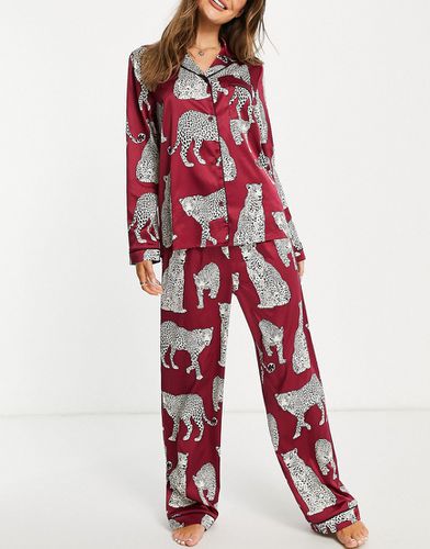 Ensemble pyjama avec haut et pantalon en satin à revers de qualité supérieure - Imprimé léopard - Chelsea Peers - Modalova