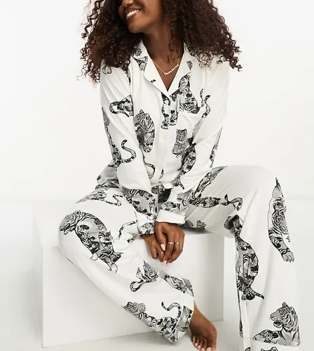 Exclusive - Pyjama à manches longues avec pantalon en coton à imprimé tigre lotus - Crème - Chelsea Peers - Modalova