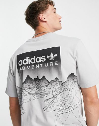 adidas Originals - T-shirt à imprimé Adventure et motif montagne au dos -  Noir
