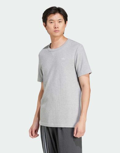 Essentials - T-shirt gaufr  logo trfle - moyen chin - Adidas Originals - Modalova