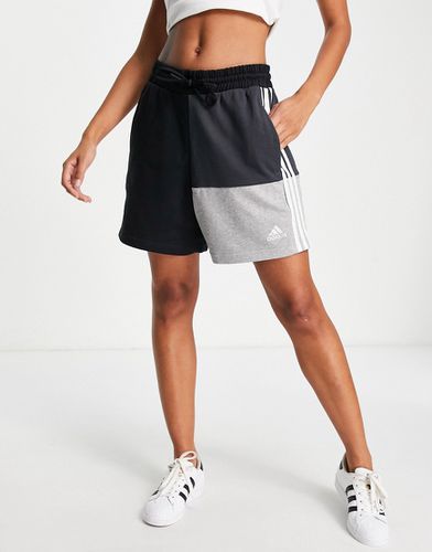 Adidas Sportswear - Short color block - adidas performance - Modalova