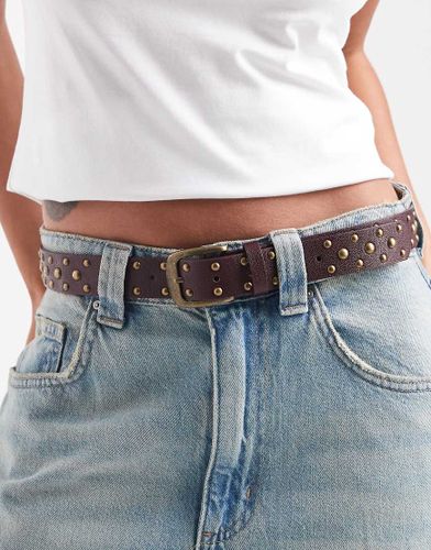 Ceinture taille et hanches orne de clous - Bordeaux - Asos Design - Modalova