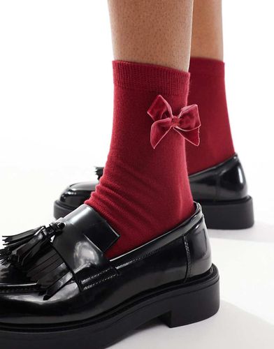 Chaussettes avec naud en velours - Bordeaux - Asos Design - Modalova