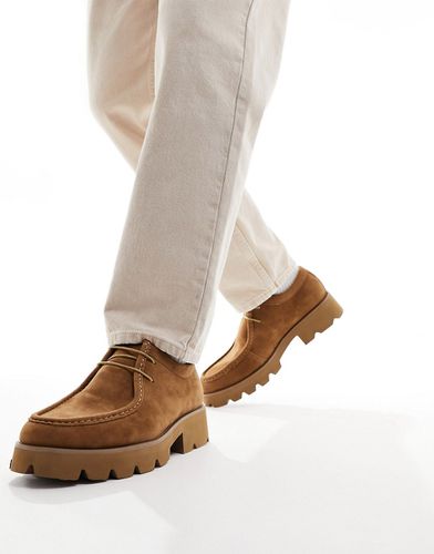 Chaussures à lacets en daim synthétique avec surpiqûres mocassin - Taupe - Asos Design - Modalova