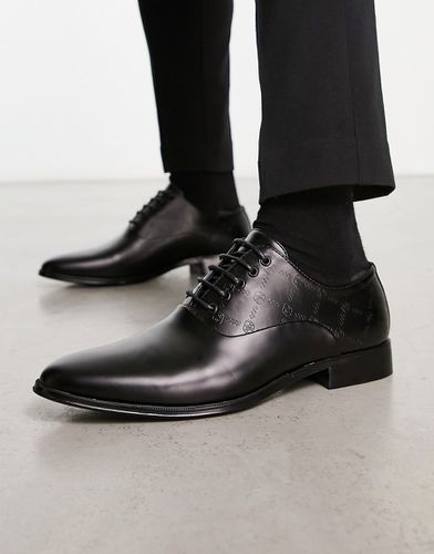 Chaussures à lacets en imitation cuir avec motif en relief - Noir - Asos Design - Modalova