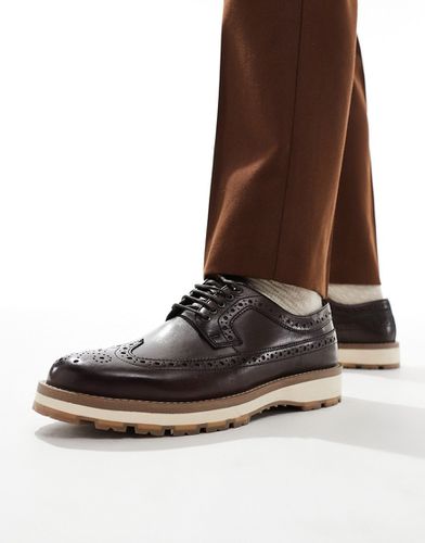 Chaussures richelieu à lacets en cuir avec semelle contrastante blanche - Marron - Asos Design - Modalova