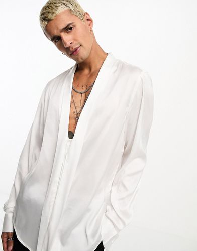 Chemise à col châle profond en satin avec naud à l'encolure - Asos Design - Modalova